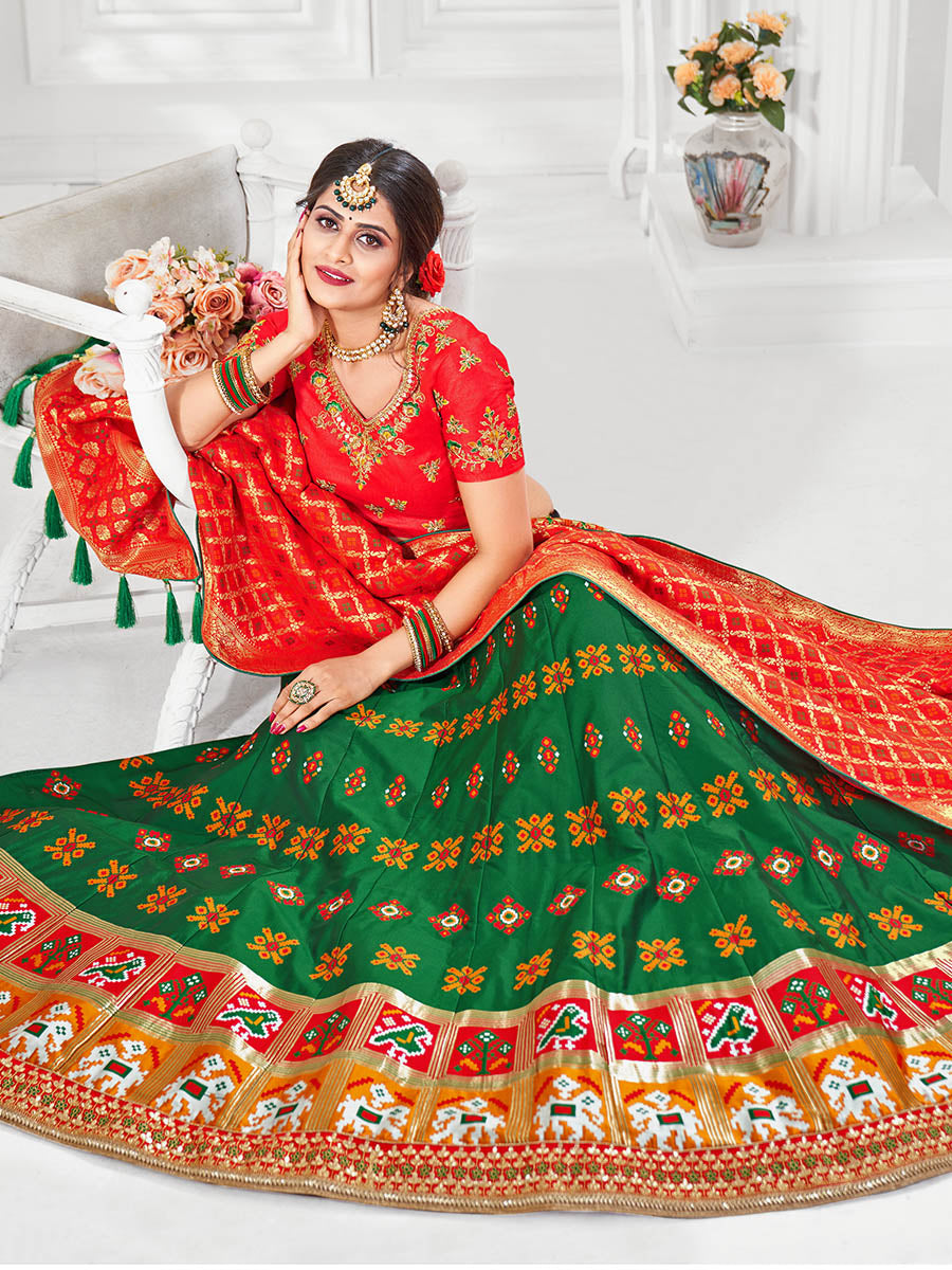 Lehengas for Women- Buy Latest Designer Collection Online