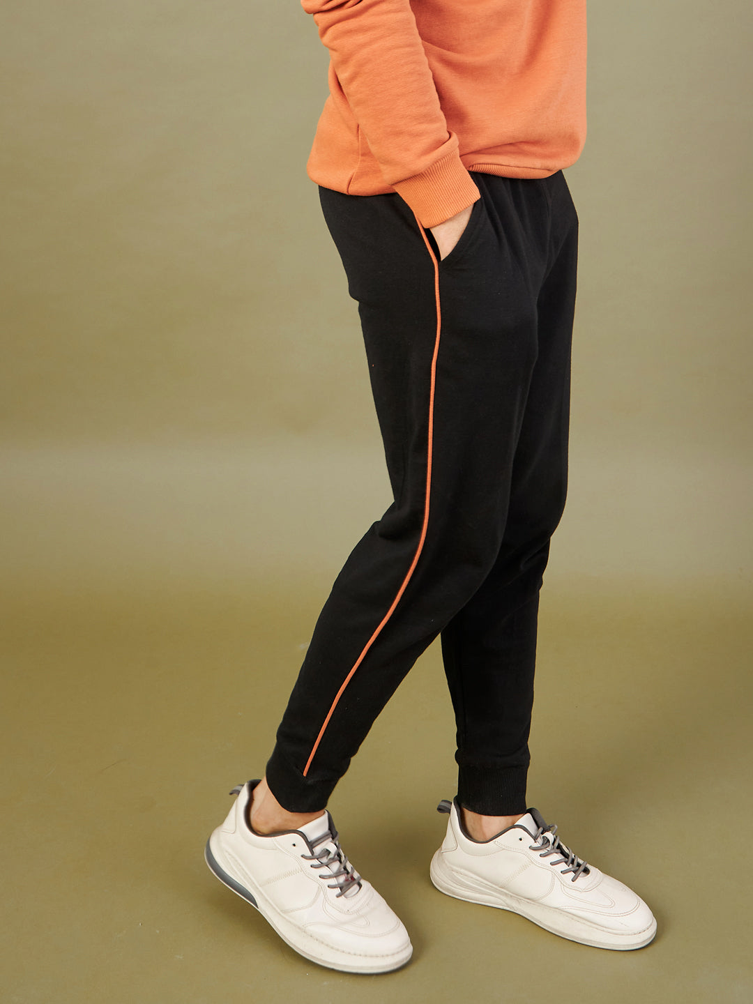 m.u PIPING JOG PANTS-