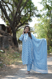 Thumbnail for Women's Blue Cotton Straight Kurta Pant With Dupatta - Rasiya - Distacart