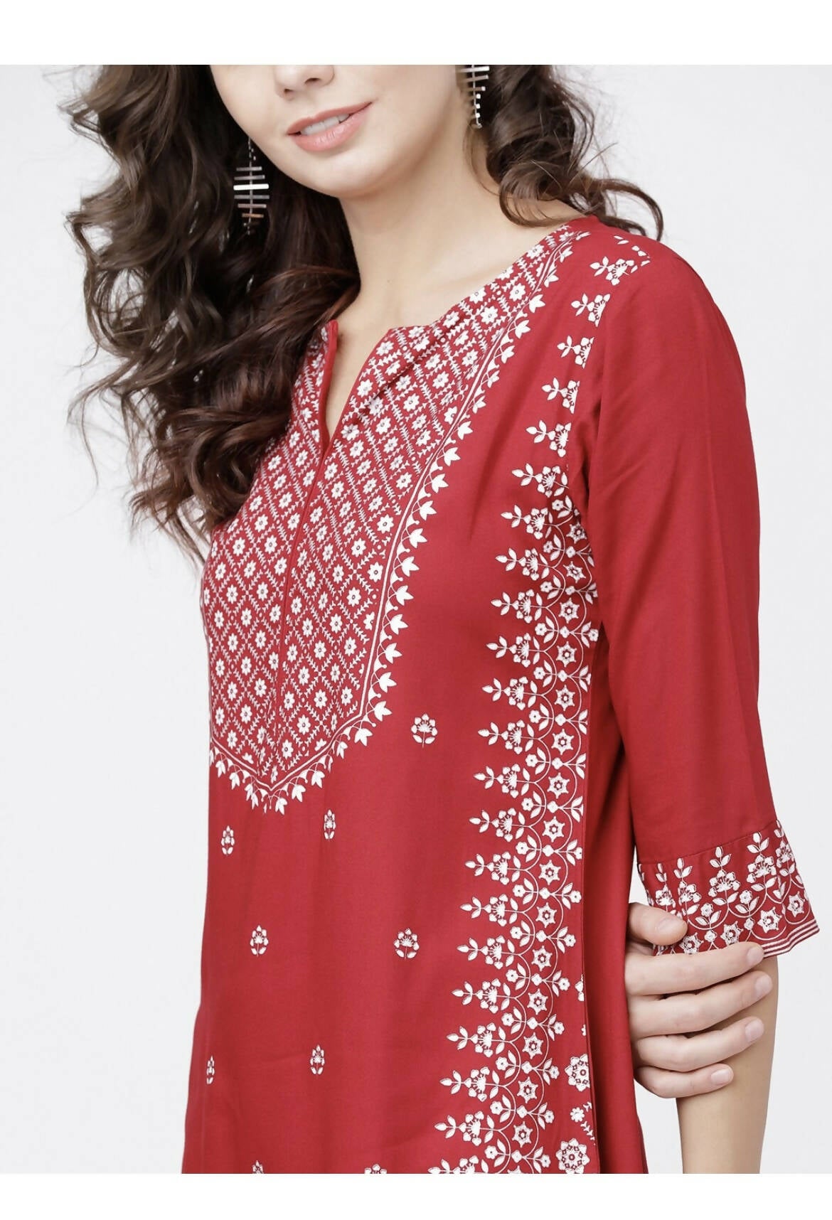 Cheera Embellished Daily Wear Cotton Blend Kurta - Red - Distacart