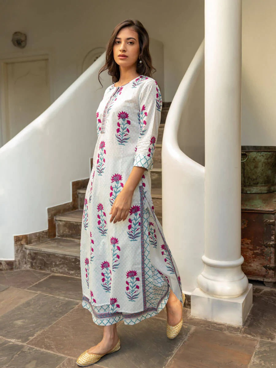 Buy W Women Plus Size Purple Floral Printed Kurta & Leggings With Dupatta  Online at Best Price