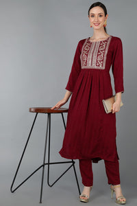 Thumbnail for Women's Maroon Silk Blend Yoke Design Solid Straight Kurta Set - Rasiya - Distacart