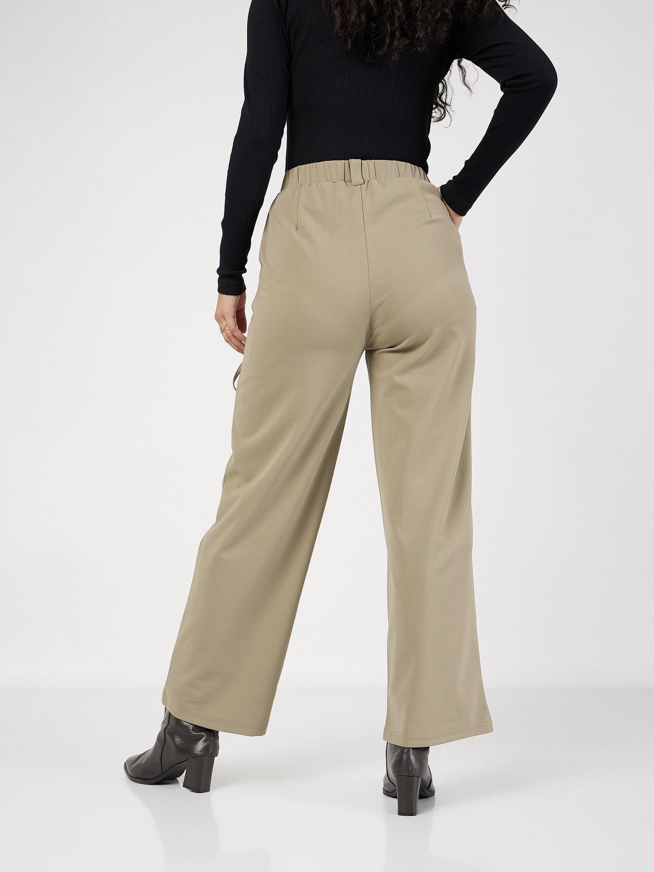 Lyush Women Beige Cris Cross Pocket Detail Cargo Pants - Distacart