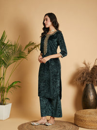 Thumbnail for Lyush Women Emerald Embroidered Straight Kurta - Distacart