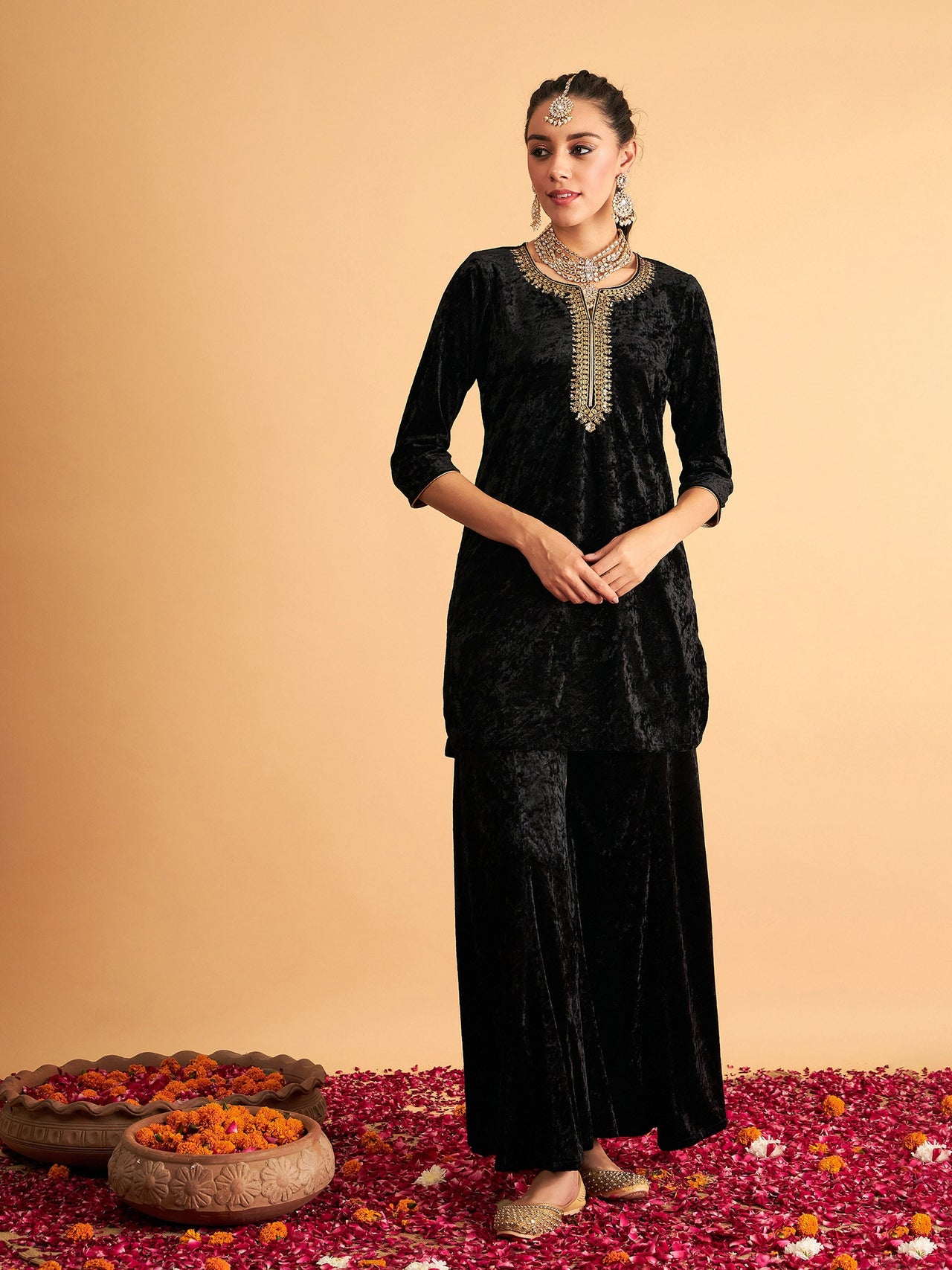 Lyush Women Black Velvet Sequence Embroidered Short Kurta - Distacart