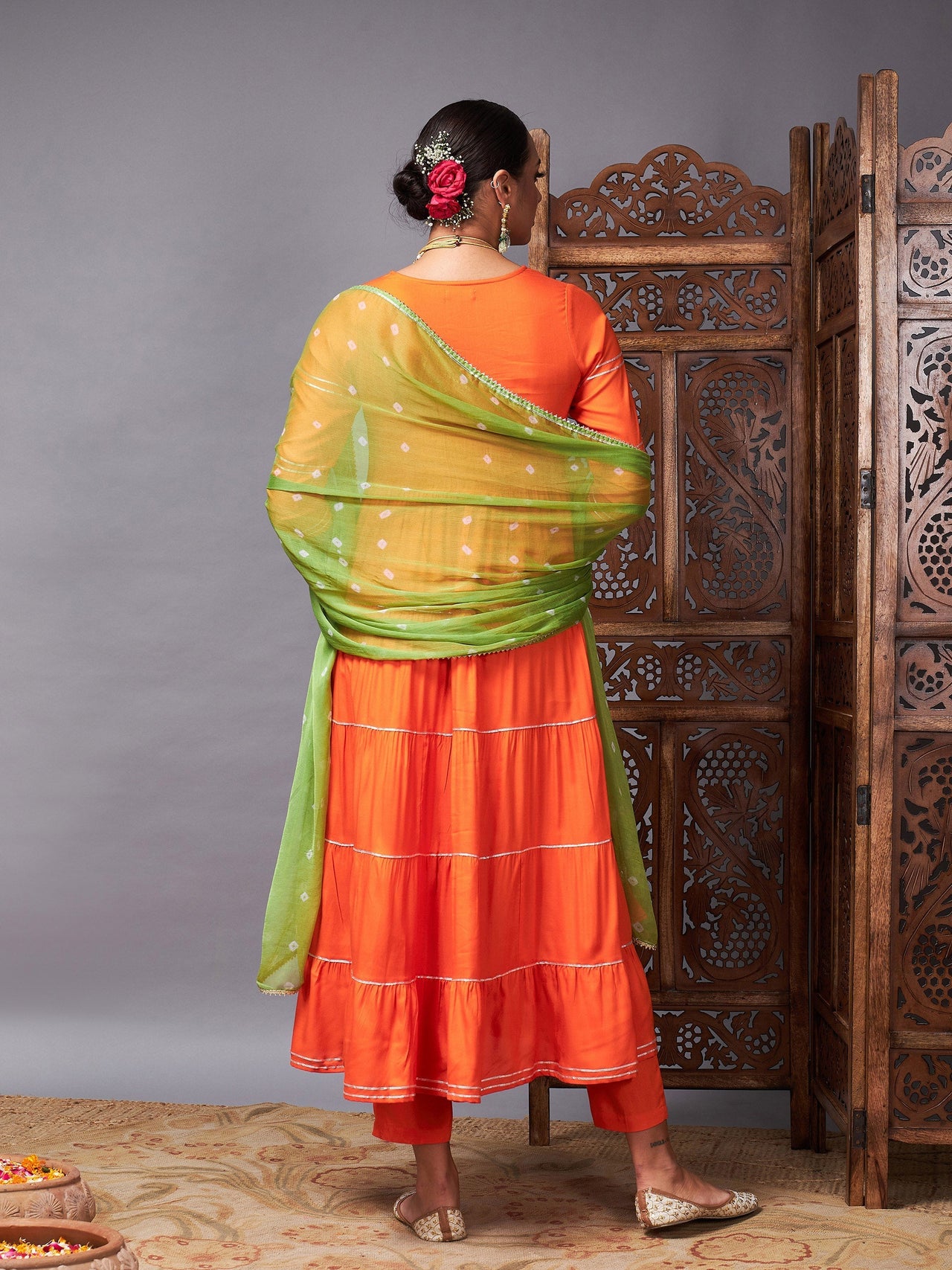 Lyush Women Orange Tiered Kurta Set With Green Bandhej Dupatta - Distacart