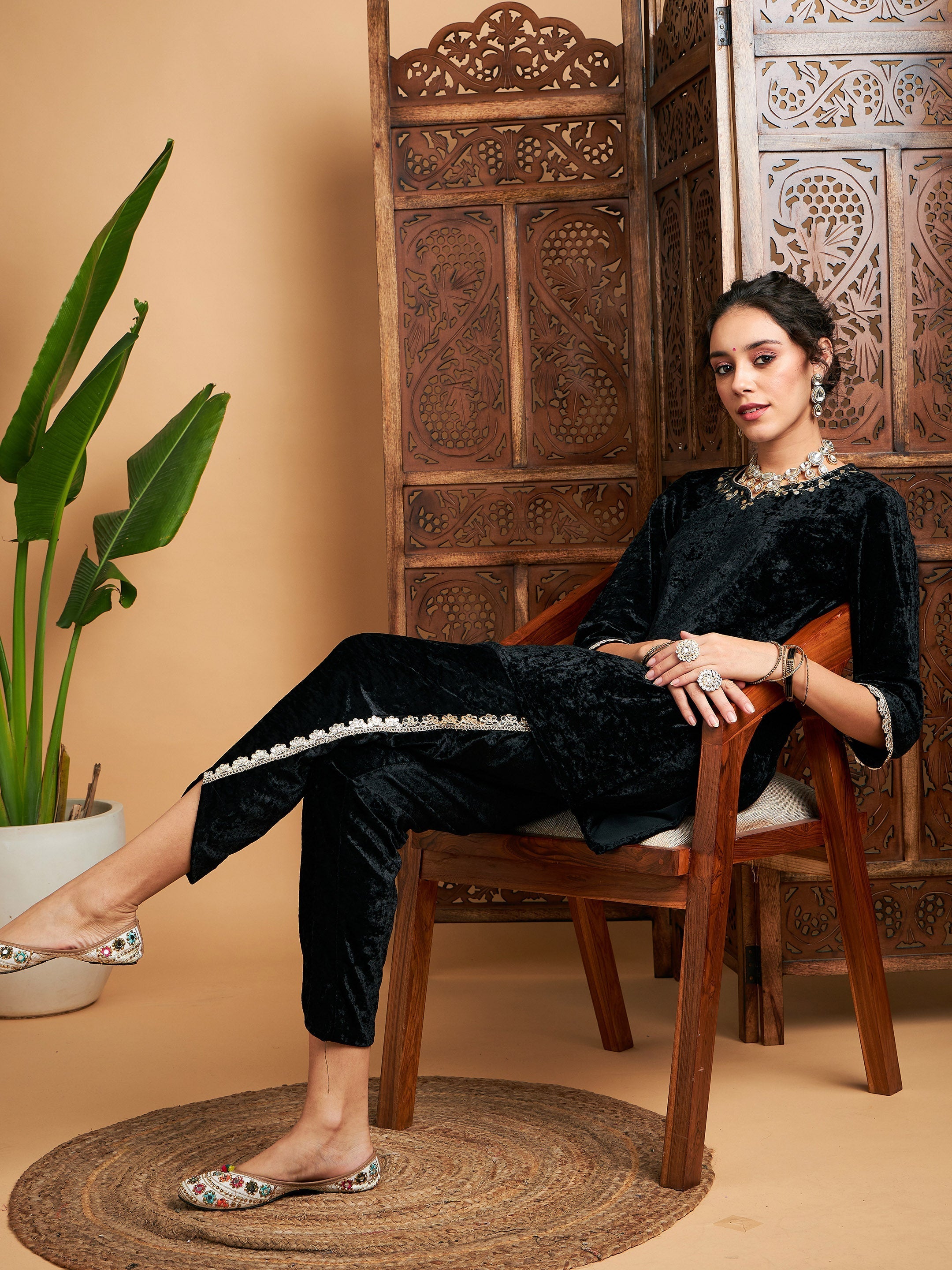 Women's Black Velvet Embroidered Short Kurta With Dhoti Pants - Lyush –  Trendia