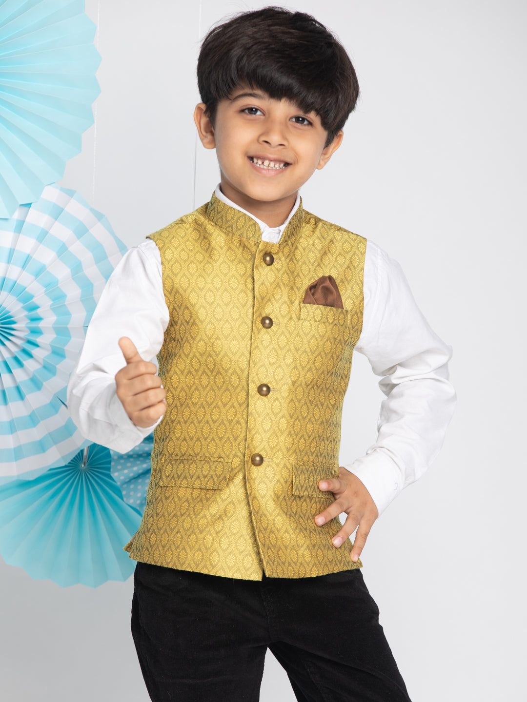 Buy Grey Art Silk Na Textured Sleeveless Nehru Jacket Kurta Set For Men by  Samyukta Singhania Online at Aza Fashions.