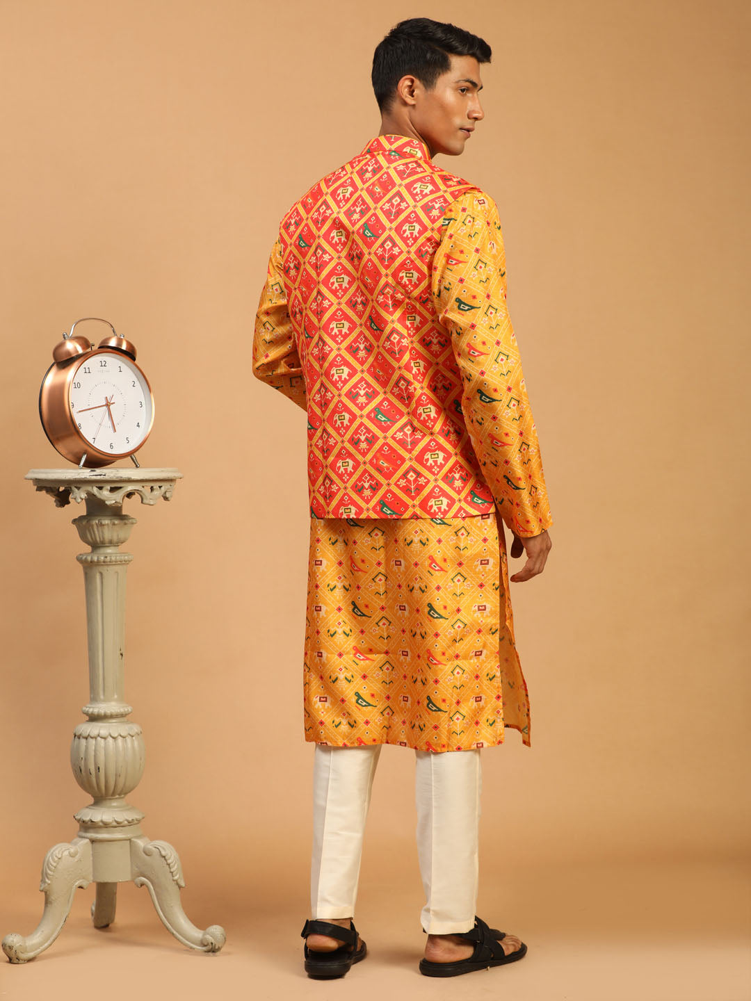 Vastramay Kurta Set : Buy Vastramay Infant Boys Yellow Silk Blend Kurta  Pyjama (Set of 2) Online