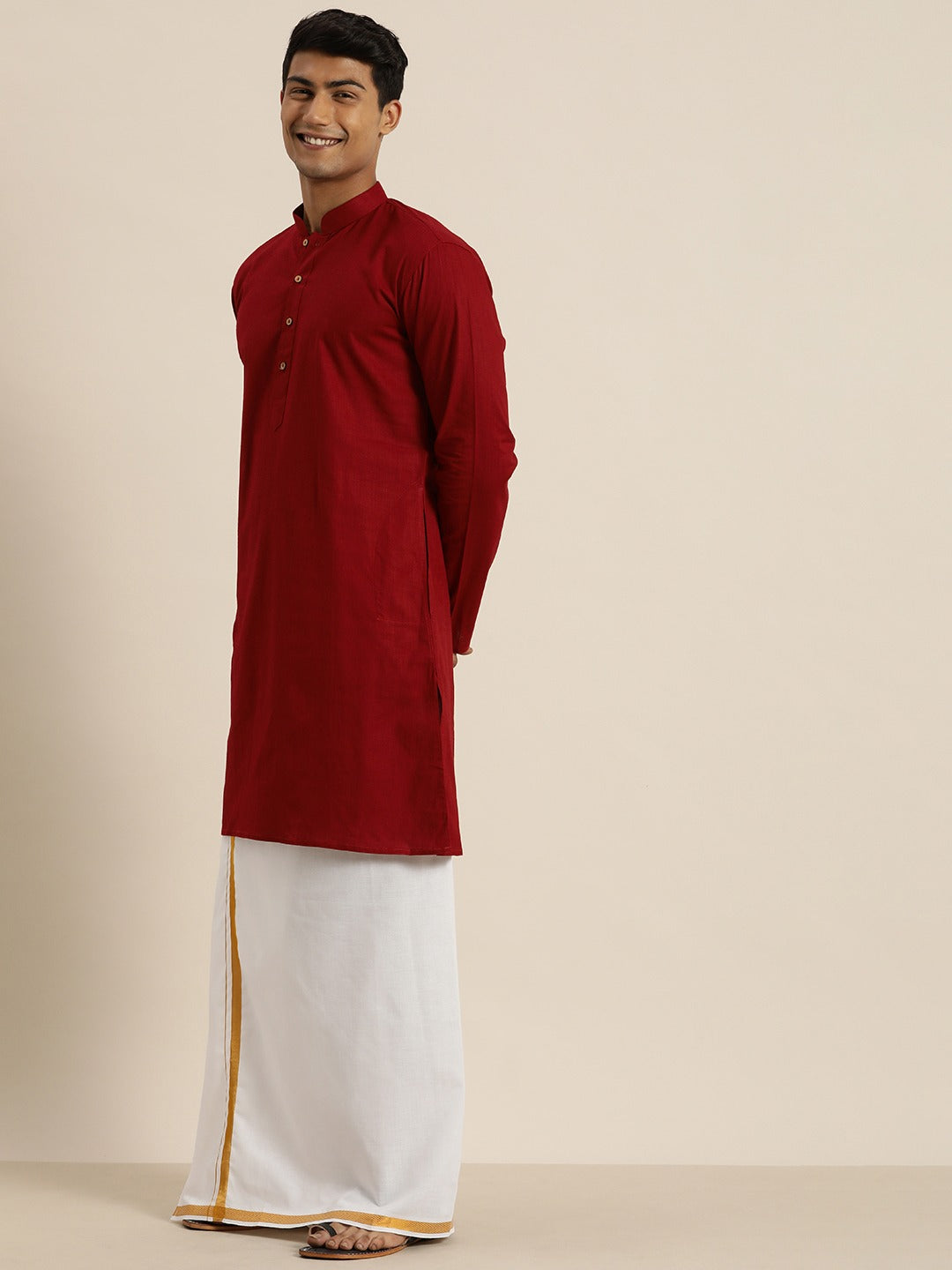 Vastramay Men's Maroon and White Cotton Blend Kurta And Mundu Set - Distacart