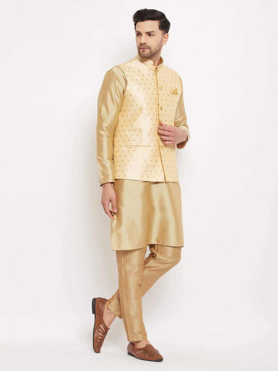 Golden Mirror Embroidered Nehru Jacket Design by Gaurav Katta at Pernia's  Pop Up Shop 2024