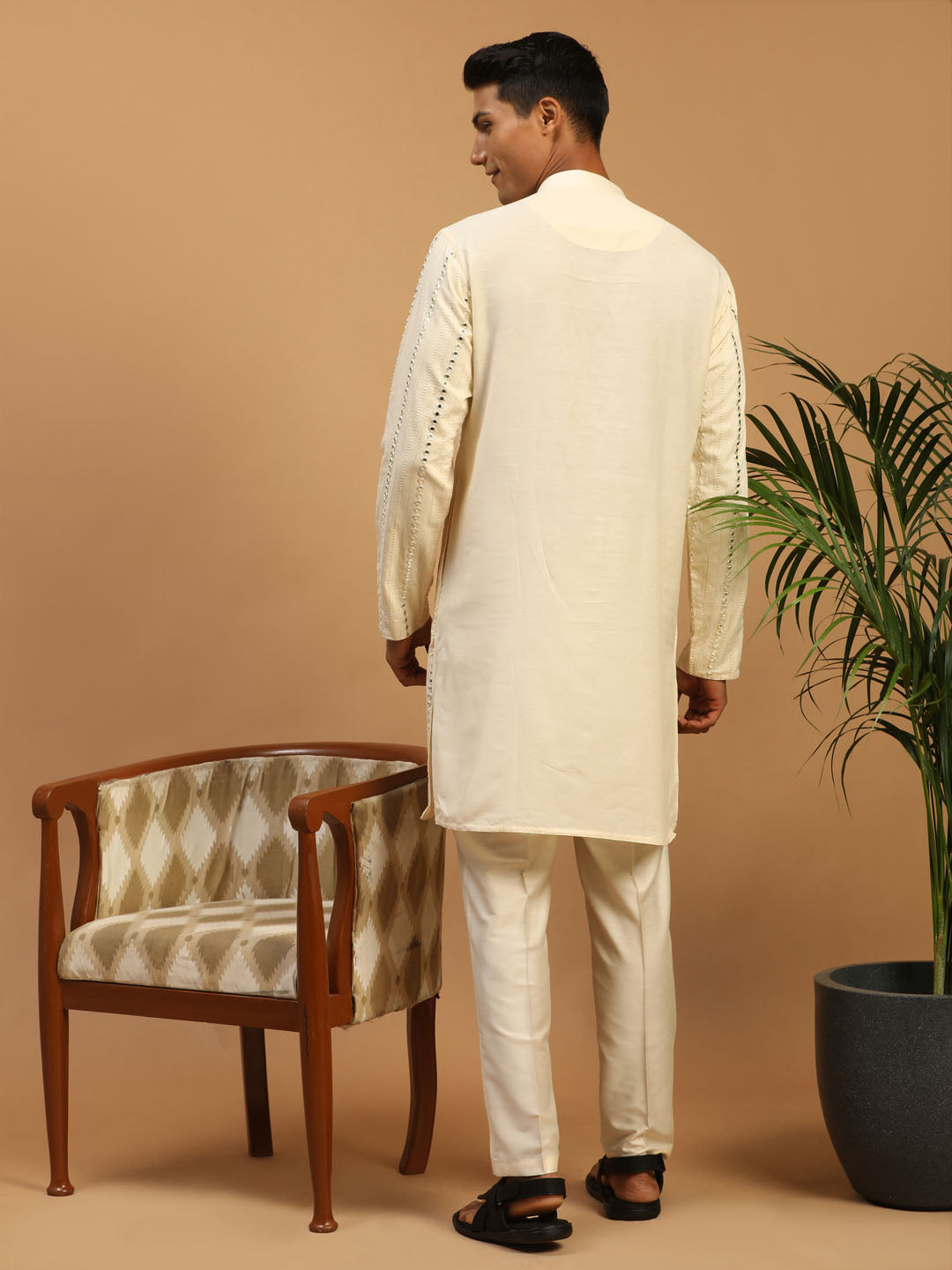 White kurta pajama with dupatta hot sale