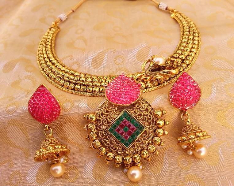 Pink & Green Antique Necklace Set