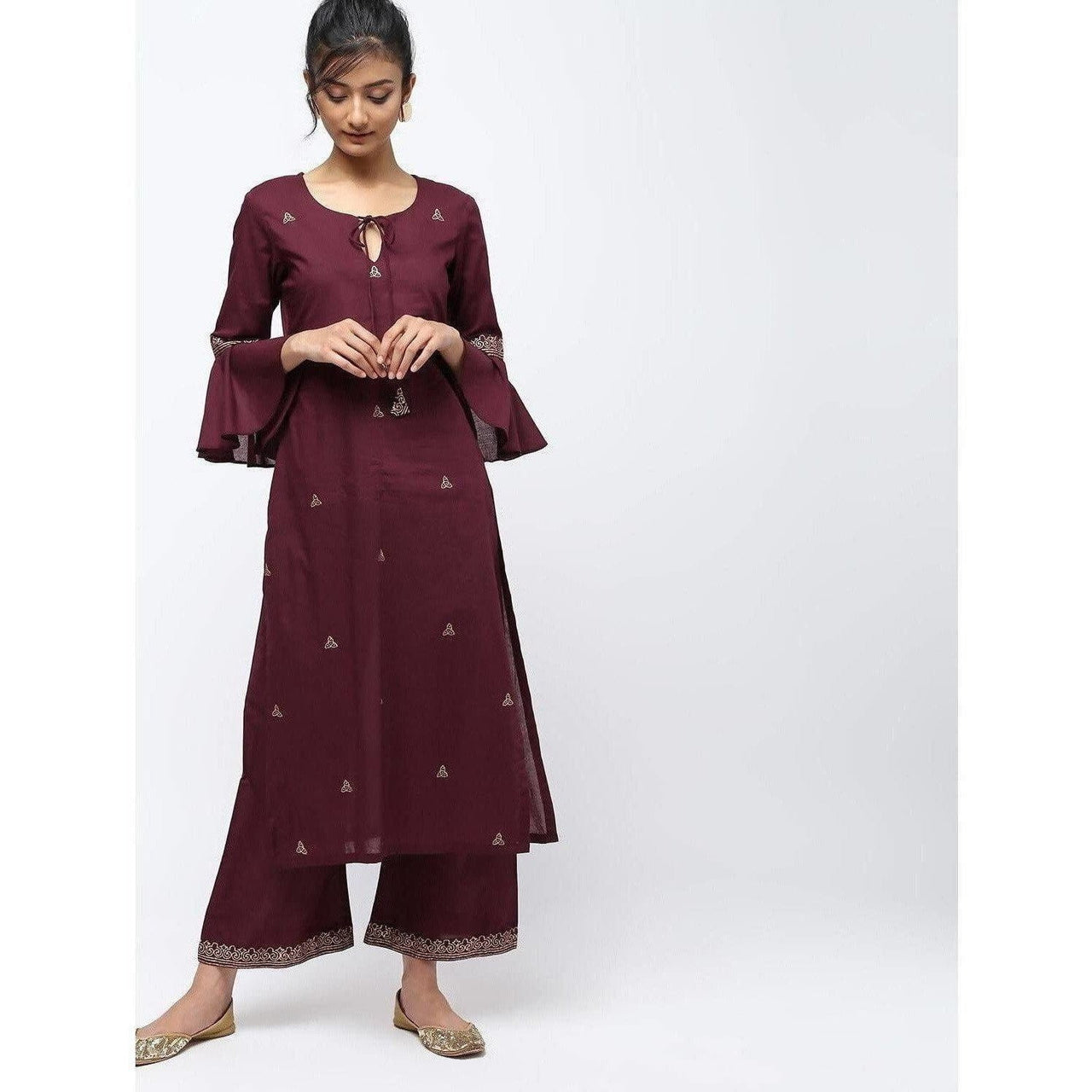 Cheera Straight Front Keyholl Eligant Kurta With Bell Sleeve Design