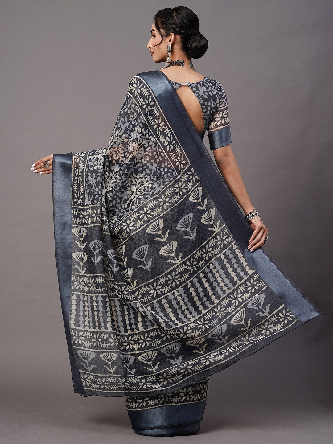 Mitera Grey & Off-White Batik Printed Ikat Saree - Distacart