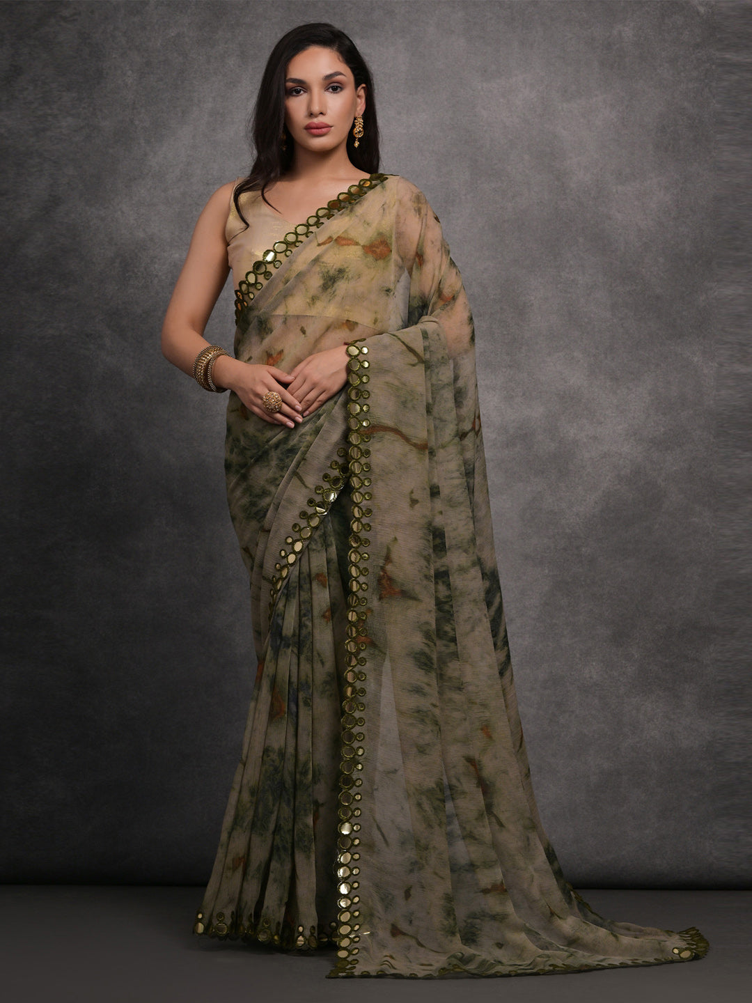 Lite Grey color Georgette sarees with flower bordered saree design  -GEOS0004772