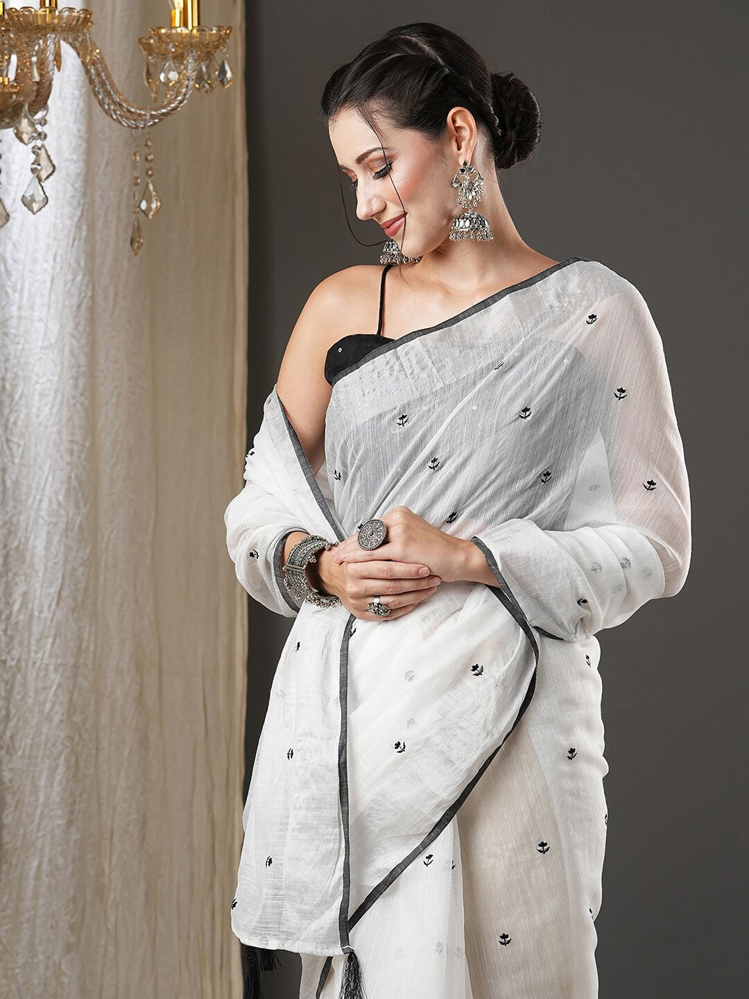 Buy Black And White Satin Crepe Saree online-Karagiri