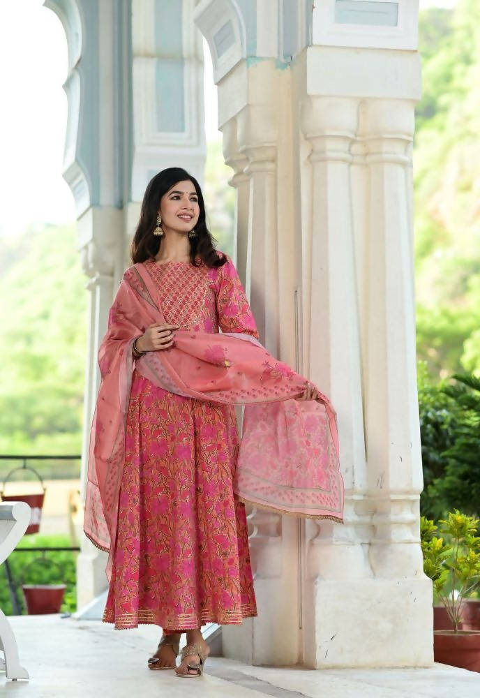 Yufta Pink Handblocked Printed Kurta with Trouser and Dupatta