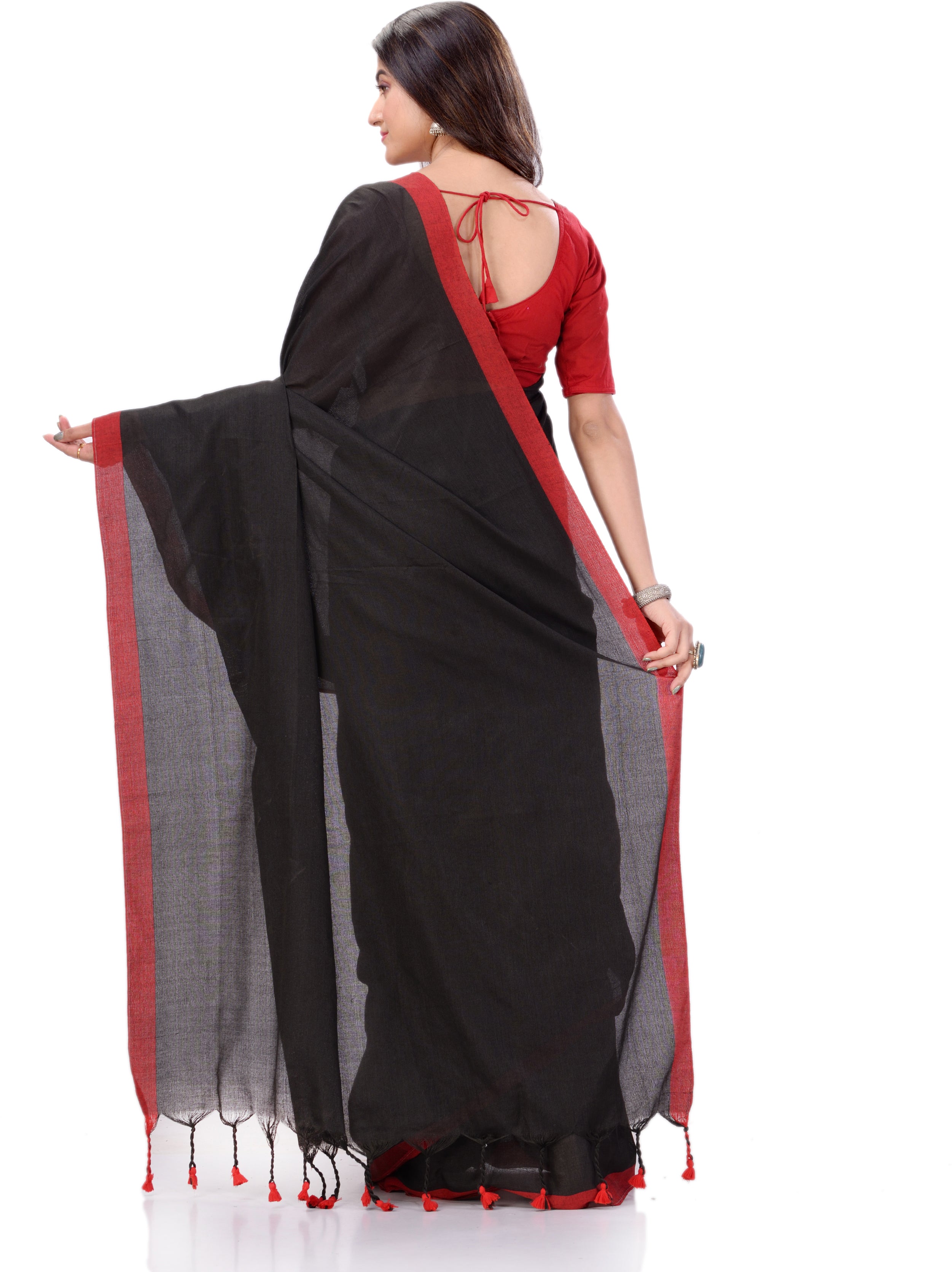 Tvis and Bliss. Black and Maroon Pure Cotton saree