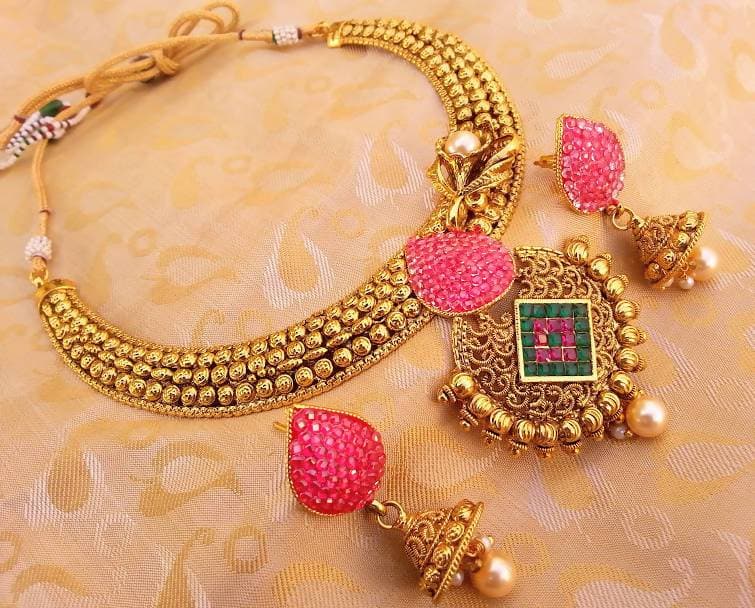 Pink & Green Antique Necklace Set