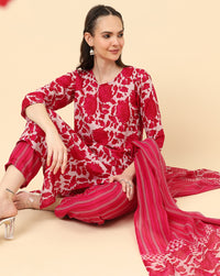 Thumbnail for Varanga Women Red Viscose Rayon Printed Regular Kurta With Trousers & Dupatta - Distacart