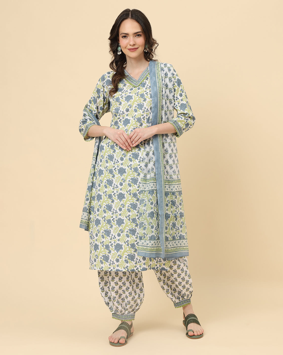 Varanga Women White Viscose Rayon Printed Regular Kurta With Trousers & Dupatta - Distacart