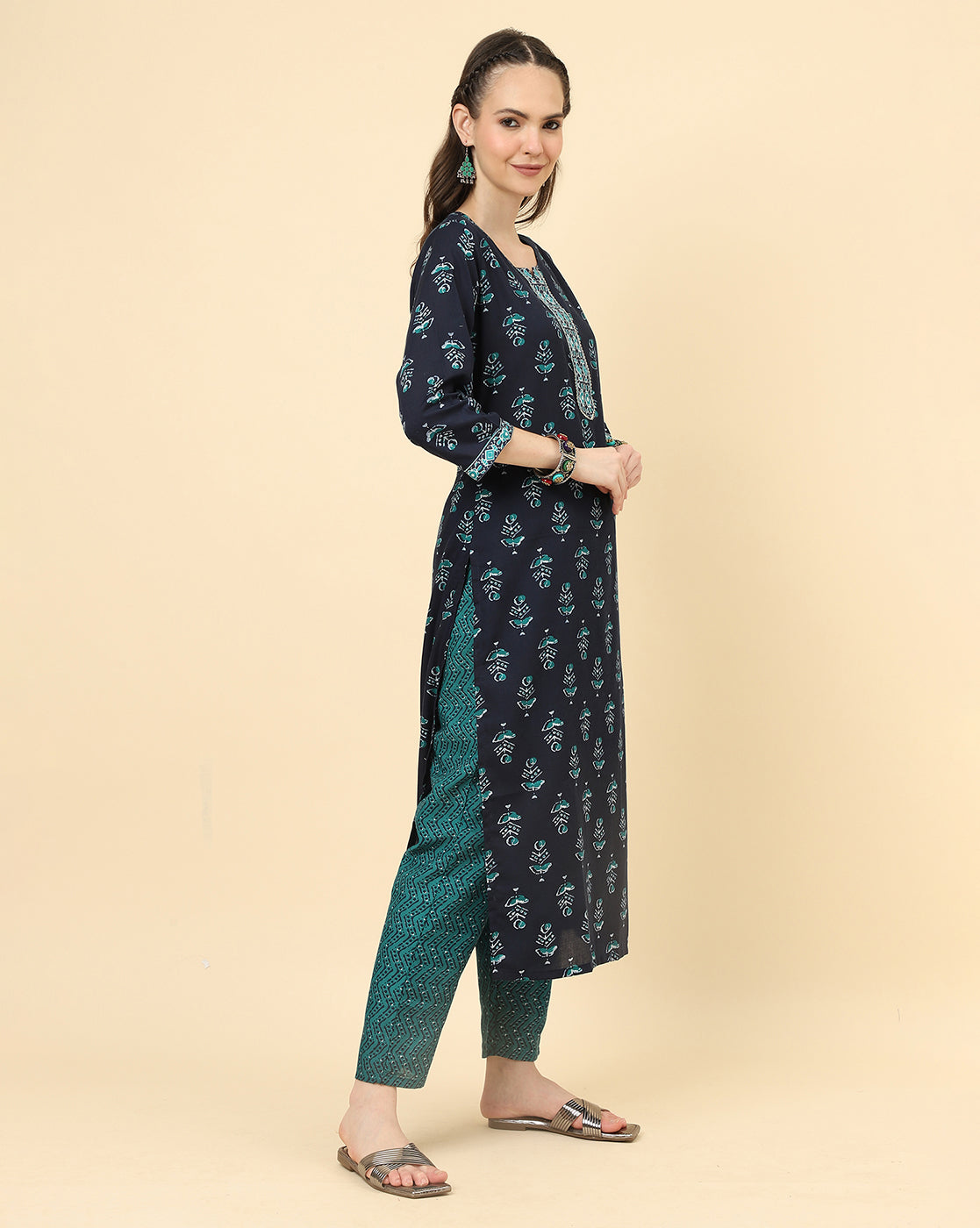 Varanga Women Black Viscose Rayon Printed Regular Kurta With Trousers & Dupatta - Distacart