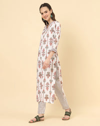 Thumbnail for Varanga Women White Viscose Rayon Printed Regular Kurta With Trousers & Dupatta - Distacart