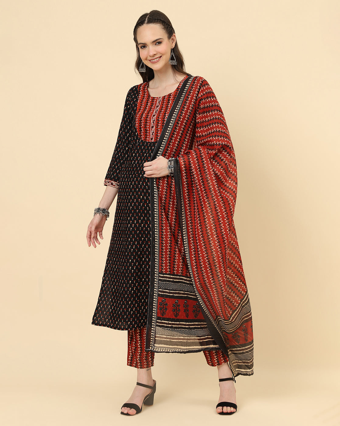 Varanga Women Black Viscose Rayon Printed Regular Kurta With Trousers & Dupatta - Distacart