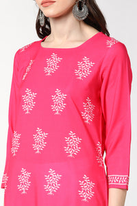 Thumbnail for Women's Pink Polyester Floral Print Straight Kurti - Rasiya - Distacart