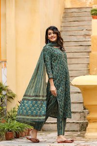 Thumbnail for Women's Green Rayon Blend Ethnic Motifs Suit Set - Rasiya - Distacart