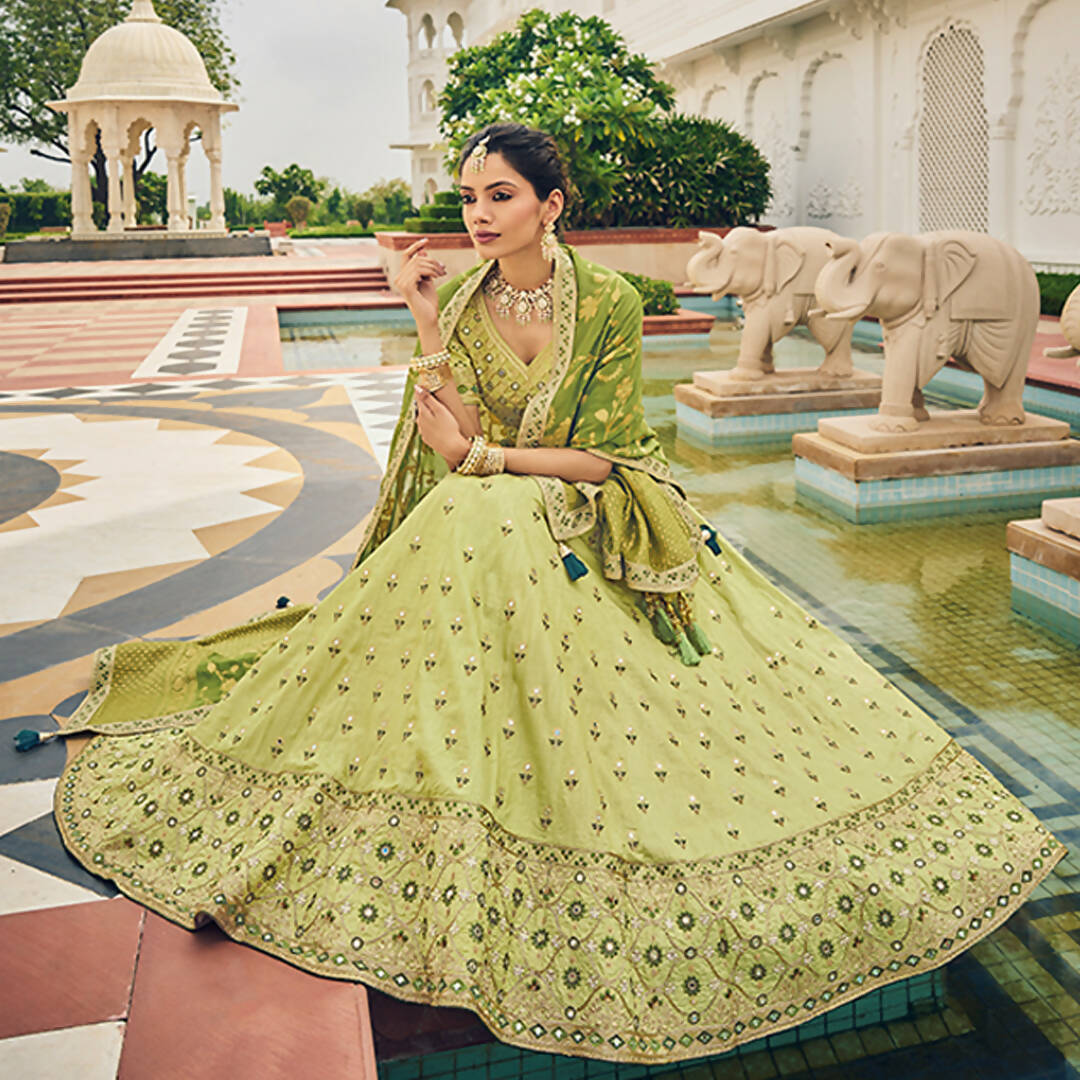 Yellow Unstitched Bridal Lehenga Choli Online For Haldi India USA UK –  Sunasa