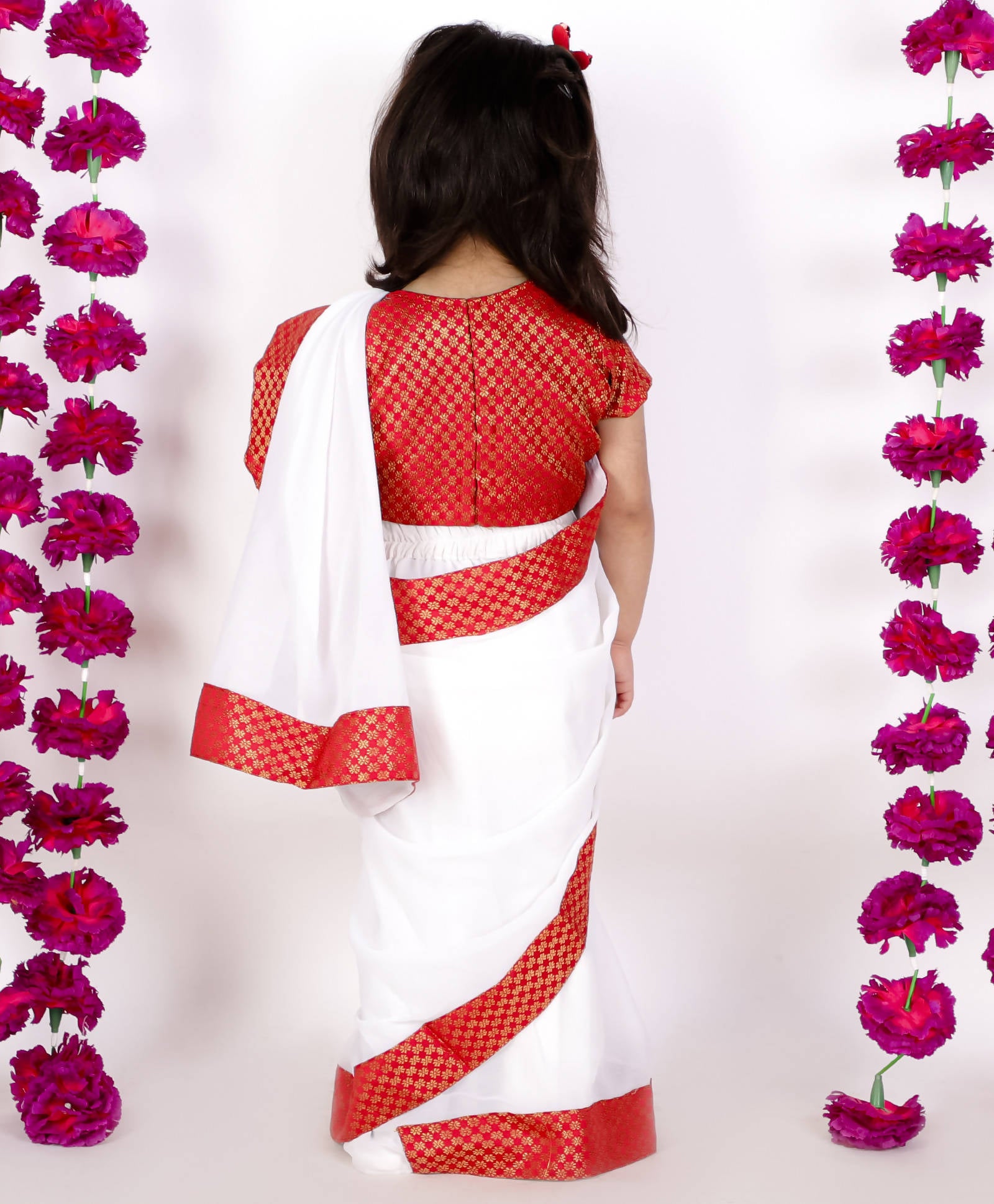 Buy Bollywood Model White and Red Bengali saree in UK, USA and Canada |  Cotton saree blouse designs, Bengali saree, Saree designs